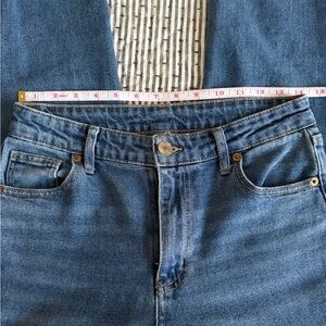 Stylish Denim Women's Straight Leg Jeans